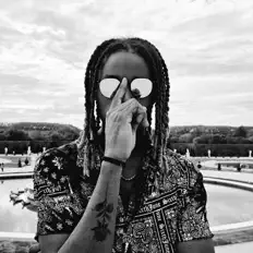 YPEACE सुनें, म्यूज़िक वीडियो देखें, बायो पढ़ें, दौरे की तारीखें और बहुत कुछ देखें!