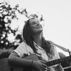 Ouça Payton Peevyhouse, assista a videoclipes, leia a biografia, veja as datas das turnês e mais!