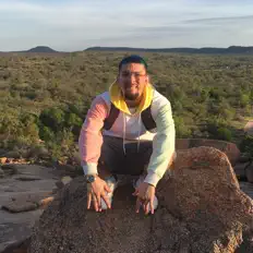 收听 Chill Face、观看音乐视频、阅读小传、查看巡演日期等 ！