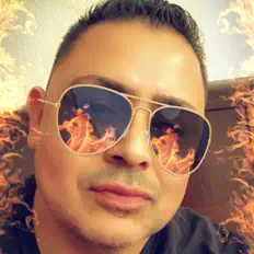 Escucha a Pepe G, mira videos musicales, lee su biografía, consulta las fechas de las gira y más.