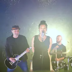 Ακούστε περιεχόμενο από Baby Cuts, παρακολουθήστε μουσικά βίντεο, διαβάστε το βιογραφικό, δείτε ημερομηνίες περιοδείας, και πολλά ακόμη!