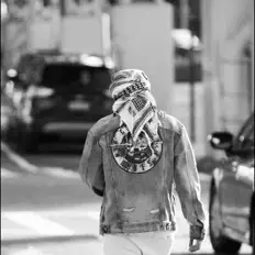 Dengarkan Lyon, tonton video musik, baca bio, lihat tanggal tur & lainnya!