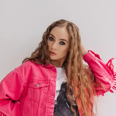 Listen to Ilina, watch music videos, read bio, see tour dates & more!