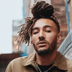 收听 Champion DI、观看音乐视频、阅读小传、查看巡演日期等 ！