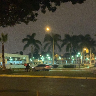 La Plaza - Single