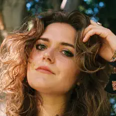 Dengarkan Haleigh Bowers, tonton video musik, baca bio, lihat tanggal tur & lainnya!