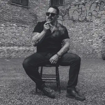 Listen to Lwazo Sirois et le dernier rodéo, watch music videos, read bio, see tour dates & more!