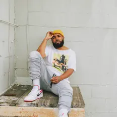 收听 Paparzyi、观看音乐视频、阅读小传、查看巡演日期等 ！