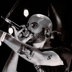 Dengarkan Levi Dozier, tonton video musik, baca bio, lihat tanggal tur & lainnya!