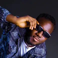 Hör dir Zuby Blaq an, schau dir Musikvideos an, lies die Biografie, finde Tourdaten und mehr!