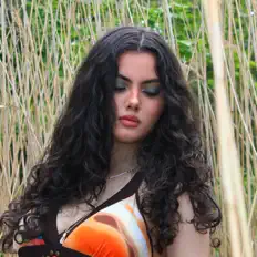 收听 GiA、观看音乐视频、阅读小传、查看巡演日期等 ！