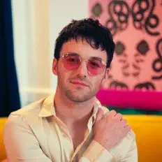 Posłuchaj wykonawcy Stevie Brock, obejrzyj teledyski, przeczytaj biografię, zobacz daty tras koncertowych i nie tylko!