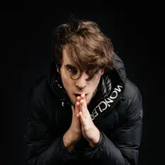 Dengarkan Yung Kapri, tonton video musik, baca bio, lihat tanggal tur & lainnya!