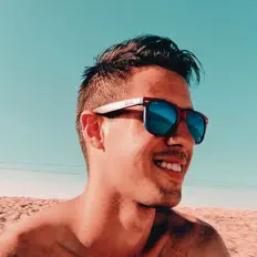 Dengarkan Masked, tonton video musik, baca bio, lihat tanggal tur & lainnya!