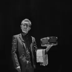 Clément Abrahamを聴いたり、ミュージックビデオを鑑賞したり、経歴やツアー日程などを確認したりしましょう！