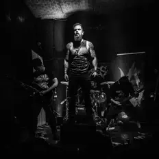 Ακούστε περιεχόμενο από Cries, παρακολουθήστε μουσικά βίντεο, διαβάστε το βιογραφικό, δείτε ημερομηνίες περιοδείας, και πολλά ακόμη!