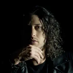 收听 Ilan Rubin、观看音乐视频、阅读小传、查看巡演日期等 ！