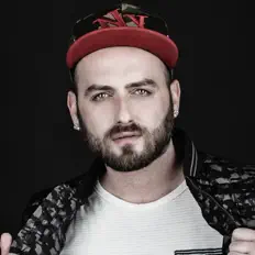 Dengarkan Jake, tonton video musik, baca bio, lihat tanggal tur & lainnya!