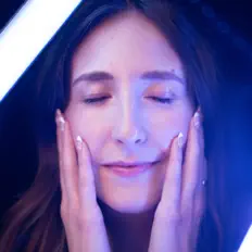 Jillian Caillouette을(를) 듣고, 뮤직 비디오를 보고, 약력을 읽고, 투어 일정 등을 확인하세요!