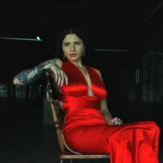 Angélica Mariaを聴いたり、ミュージックビデオを鑑賞したり、経歴やツアー日程などを確認したりしましょう！