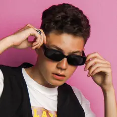 Ouça KILL MOD, assista a videoclipes, leia a biografia, veja as datas das turnês e mais!