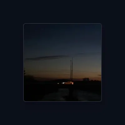 Escucha a moonselle, mira videos musicales, lee su biografía, consulta las fechas de las gira y más.