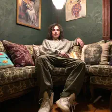 Hör dir Cody Bricks an, schau dir Musikvideos an, lies die Biografie, finde Tourdaten und mehr!