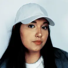 Ascolta Abby Sarabia, guarda video musicali, leggi la biografia, vedi le date del tour & altro!