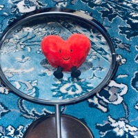 IN HER ROOM - Single - oro