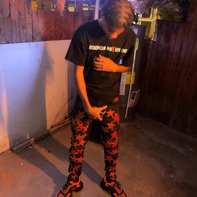 2hollywood - Where the Hoes at? (feat. imb kave & Zear p)