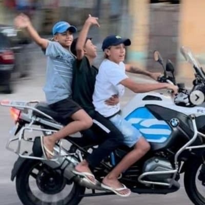 Vai desce de perna aberta (feat. Mc Luan) - Single