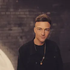 Guy Burnsを聴いたり、ミュージックビデオを鑑賞したり、経歴やツアー日程などを確認したりしましょう！