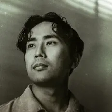 PJ Waivaを聴いたり、ミュージックビデオを鑑賞したり、経歴やツアー日程などを確認したりしましょう！