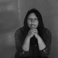 undefinedを聴いたり、ミュージックビデオを鑑賞したり、経歴やツアー日程などを確認したりしましょう！