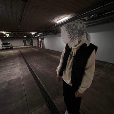 Młody Late - Single