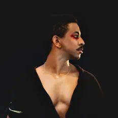 Poslechněte si interpreta M.Carlos, sledujte hudební videa, přečtěte si životopis, podívejte se na data turné a další informace.