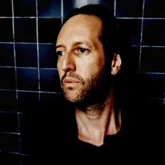 收听 Olivier Mellano、观看音乐视频、阅读小传、查看巡演日期等 ！