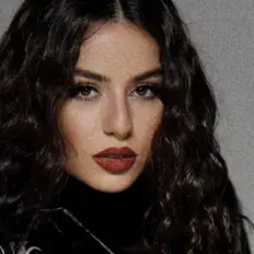 Poslechněte si interpreta Masha Mnjoyan, sledujte hudební videa, přečtěte si životopis, podívejte se na data turné a další informace.