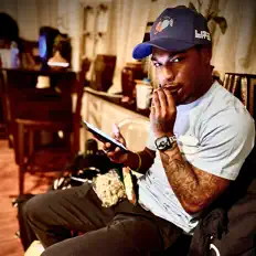 Posłuchaj wykonawcy Daboul SheeR, obejrzyj teledyski, przeczytaj biografię, zobacz daty tras koncertowych i nie tylko!