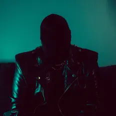 Escucha a Lay Your Ghost, mira vídeos musicales, lee la biografía, consulta fechas de giras y mucho más.