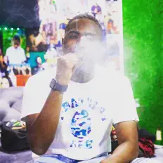 Marc the Kid सुनें, म्यूज़िक वीडियो देखें, बायो पढ़ें, दौरे की तारीखें और बहुत कुछ देखें!