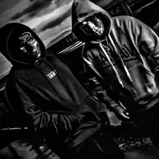 聆聽 SKIP&BLUE、觀看音樂影片、閱讀小傳、查看巡演日期等！