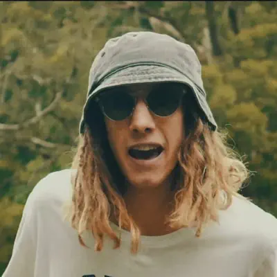 Listen to Isa ac, watch music videos, read bio, see tour dates & more!