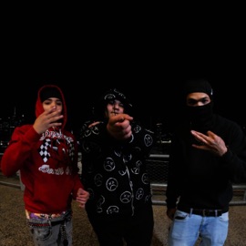 Get up close (feat. SillyNyc & Deady) 4shotz