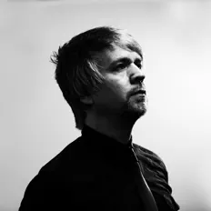 Dengarkan Helmut Schenker, tonton video musik, baca bio, lihat tanggal tur & lainnya!