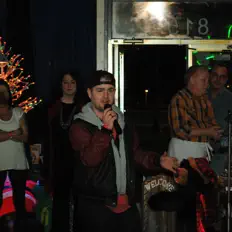 Ascolta Daniel Cody, guarda video musicali, leggi la biografia, vedi le date del tour & altro!