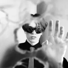 Kireillを聴いたり、ミュージックビデオを鑑賞したり、経歴やツアー日程などを確認したりしましょう！