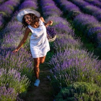 Când eram copil în sat (Live) [Live] - Single - Ionela Guzic