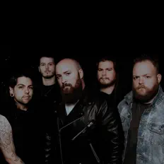 Posłuchaj wykonawcy Kingsmen, obejrzyj teledyski, przeczytaj biografię, zobacz daty tras koncertowych i nie tylko!