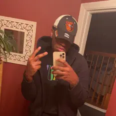 Nxv: песни, клипы, биография, даты выступлений и многое другое.